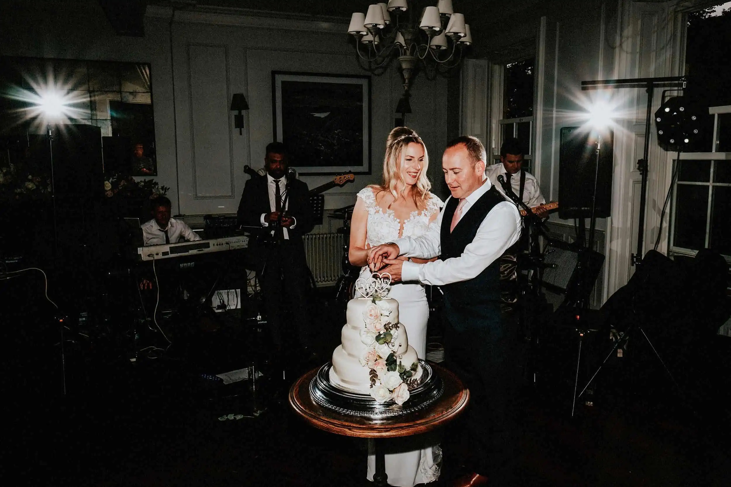 documentary style wedding photos from an Ouray, Colorado wedding day