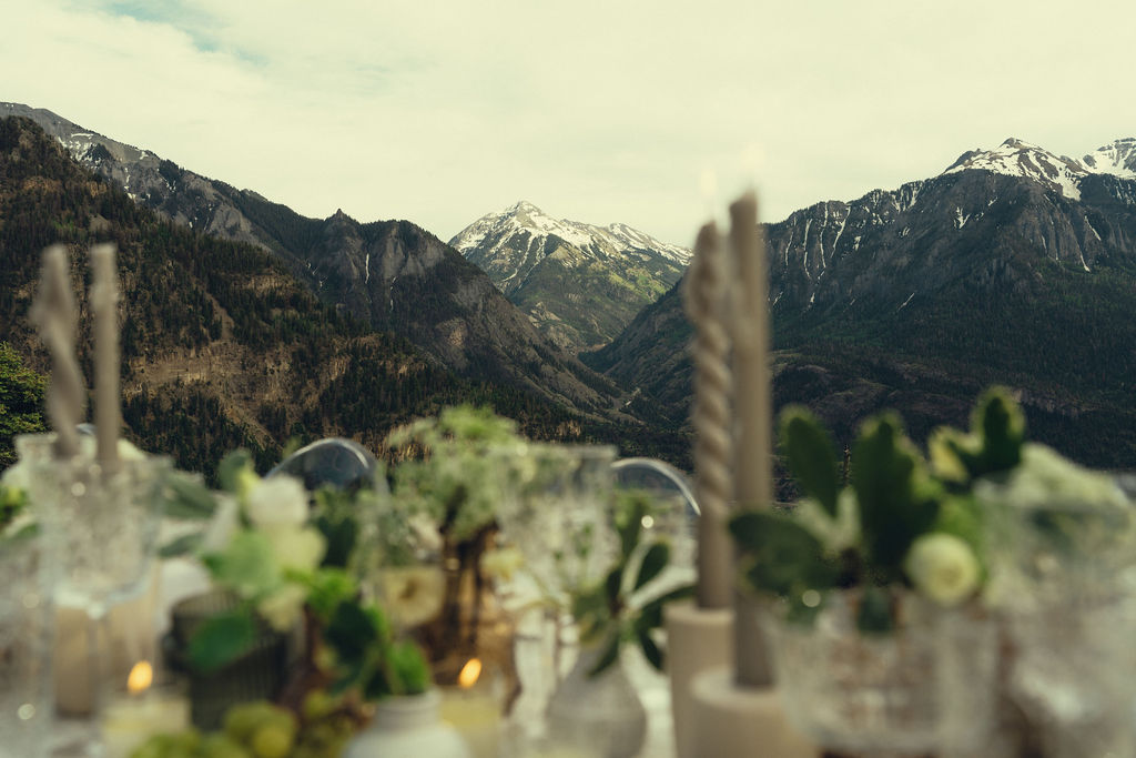 elegant wedding details from a beautiful Colorado mountain wedding day