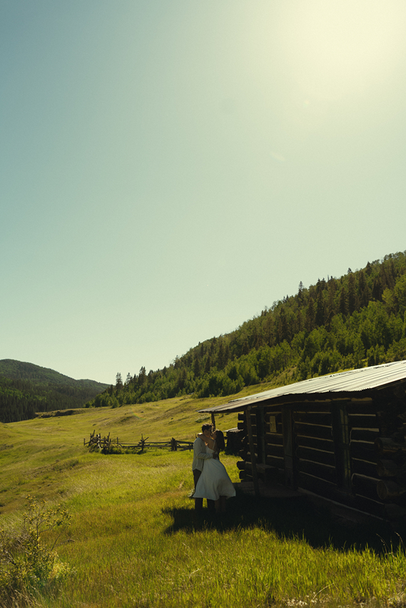stunning couple share a kiss during their Ouray, Colorado engagement photoshoot