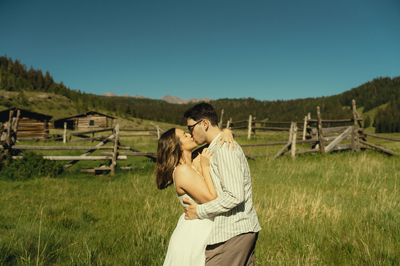 stunning couple share a kiss during their Ouray, Colorado engagement photoshoot
