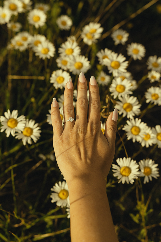 detail photo from a stunning Colorado engagement session captured by Sasha Takes Pictures! 