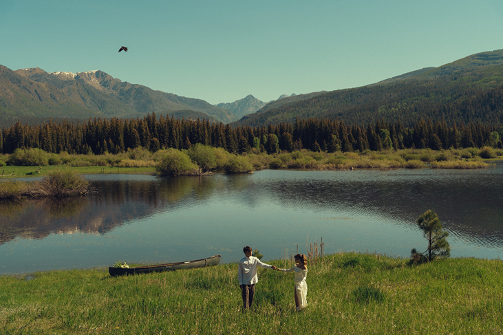 documentary style wedding photos from a durango, colorado wedding